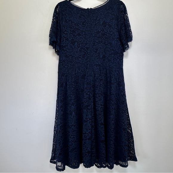 Navy Blue Lace V Neck Short Sleeve Fitted Dress Lined Size 14 - Picture 5 of 8